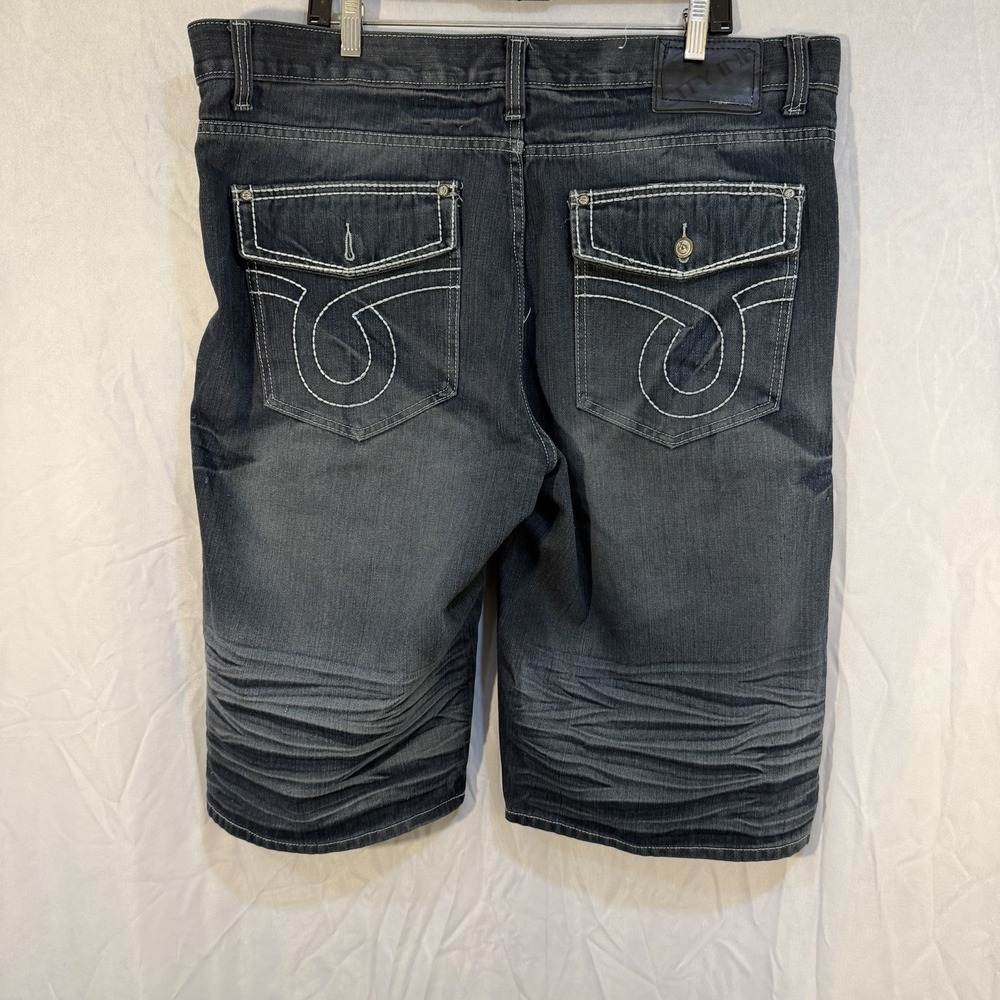 Men's Y2K Denim Dark Wash Light Distress Shorts Size 40 Long Inseam Cotton